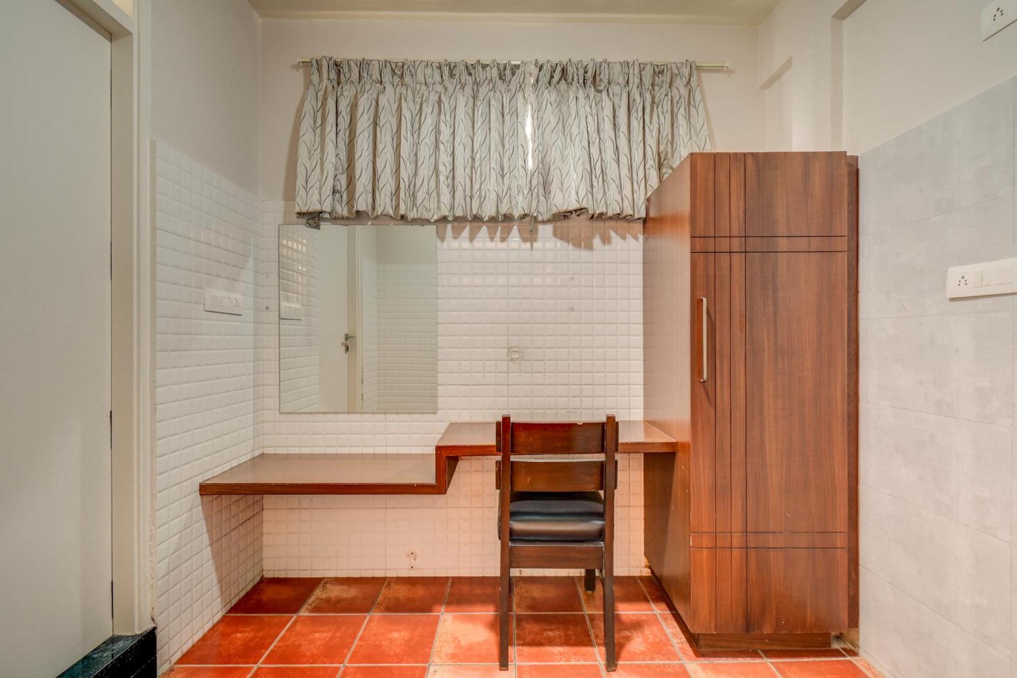 Hotel J N Stay Mysore - 12 Minutes To Mysore Palace Εξωτερικό φωτογραφία