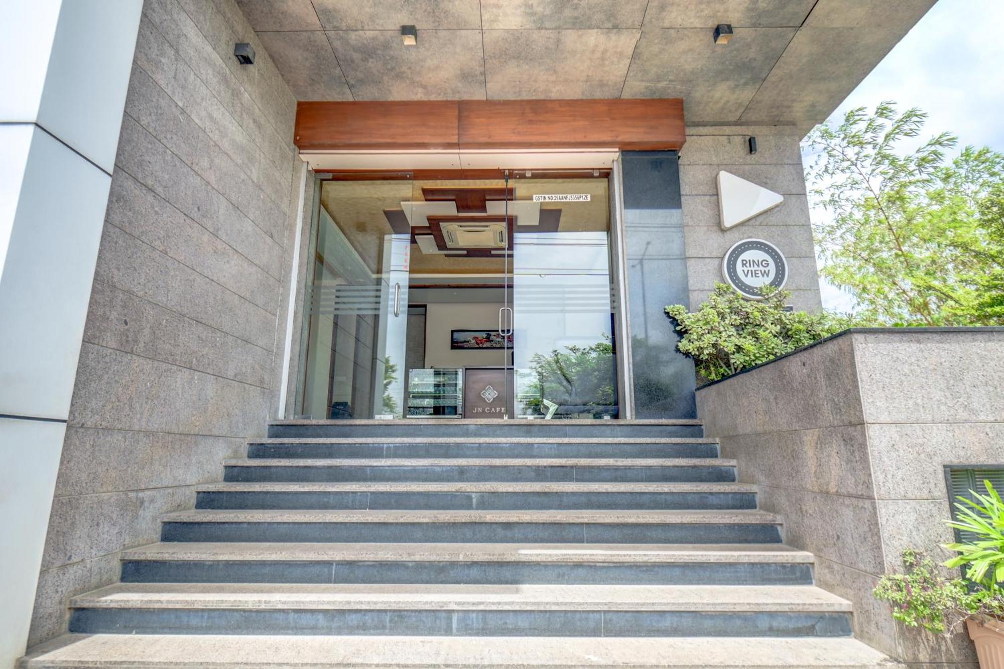 Hotel J N Stay Mysore - 12 Minutes To Mysore Palace Εξωτερικό φωτογραφία